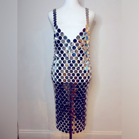 Disc Dress - Picture 3 of 5